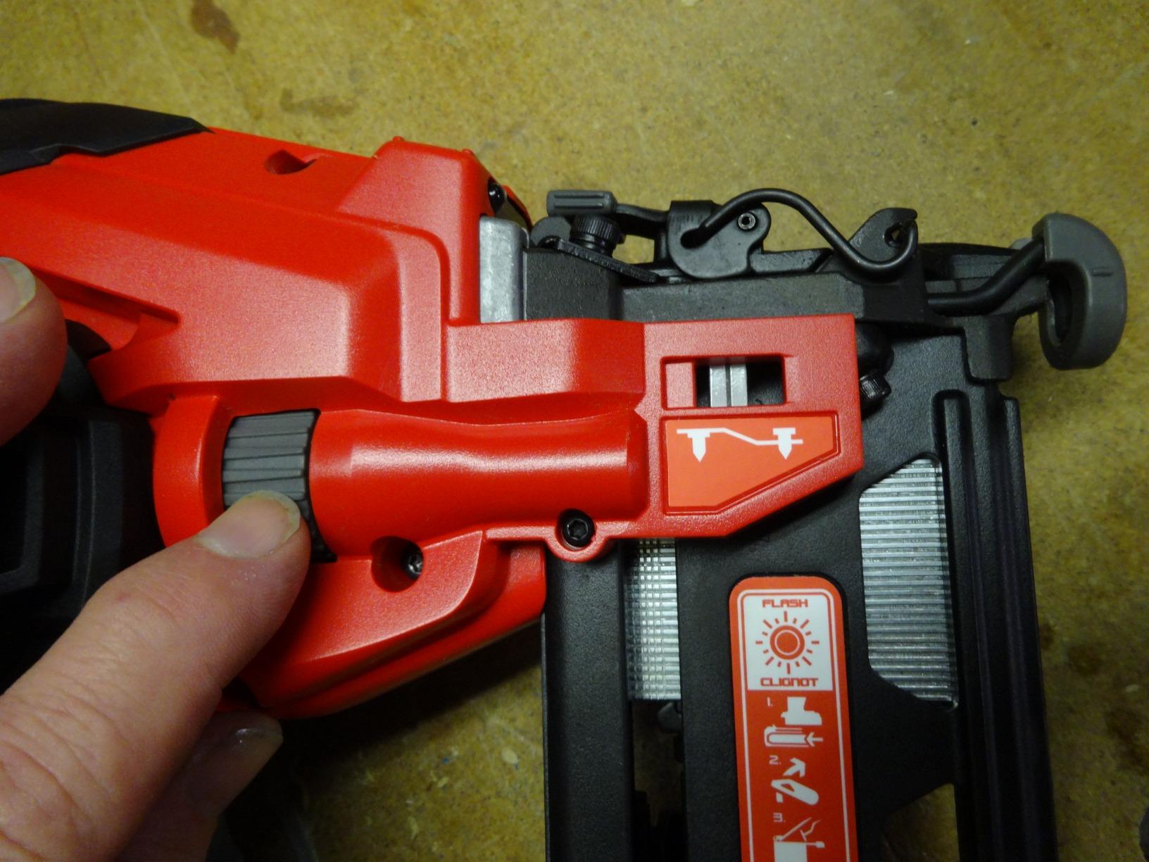 CRAFTSMAN V20 Cordless Finish Nailer Kit, Nail Gun, 16GA, 2-1/2 Nails, Battery and Charger Included (CMCN616C1) customer photo 2