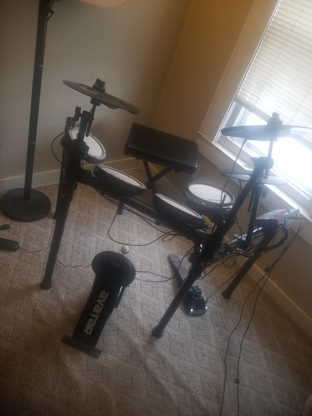 SD61-5 Professional Electric Drum Set Mesh Electronic Drum Kit with 447 Sounds, Dual-zone Snare, Cymbal With Choke, Kick Tower, Support to Add Extra Tom & Cymbal customer photo 1