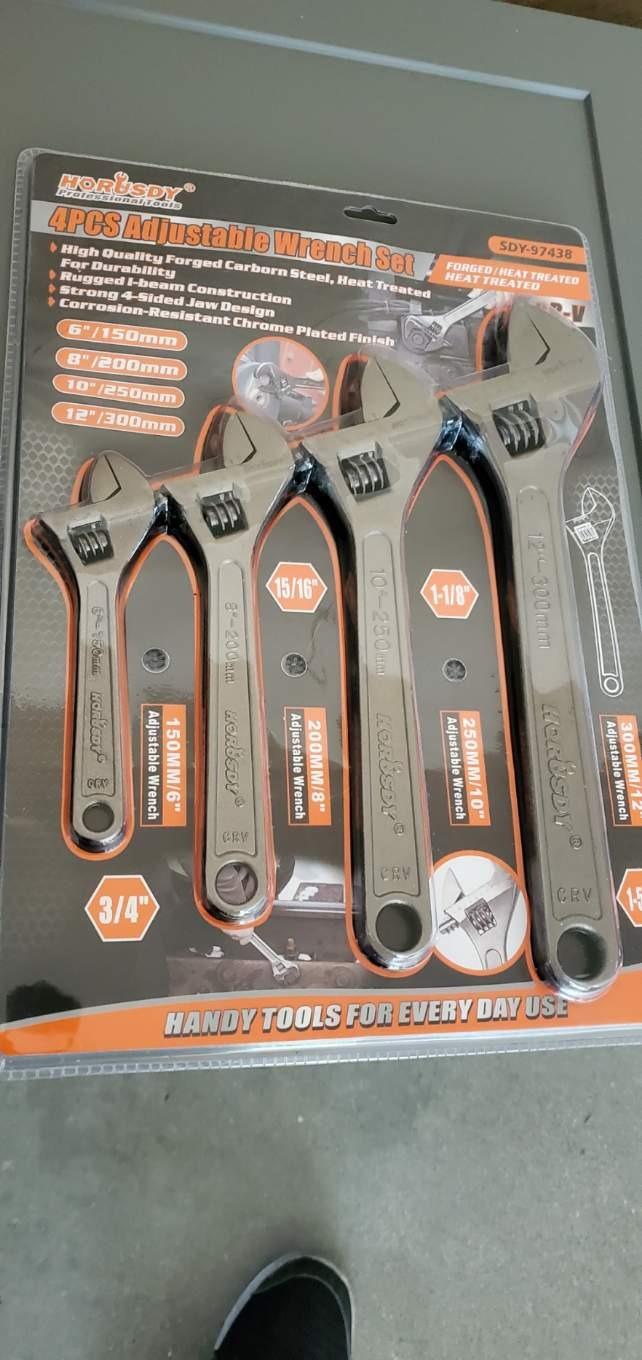 HORUSDY 4-Piece Adjustable Wrench Set, CR-V Steel, Adjustable Wrenches Set(6-inch, 8-inch, 10-inch, 12-inch) customer photo 1