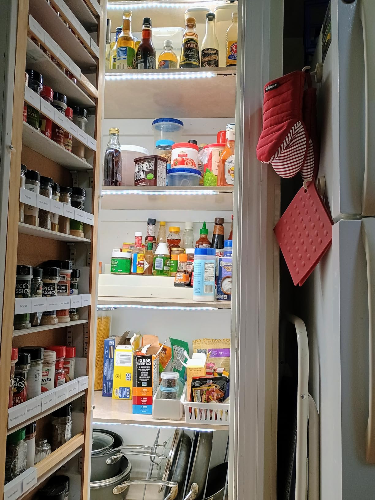 Litever Under Cabinet Light, 6 PCS 20 Inches Flexible LED Strips with Power Adapter, 24W,1800 Lumen, Daylight 5000K. Suitable for Kitchen Cabinets, Counters, Under Shelf, Closets (6-Strip-5000K) customer photo 1