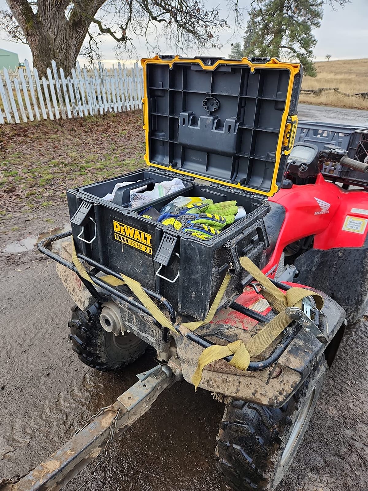 DEWALT TOUGHSYSTEM 2.0, Large Tool Box, 22 in, 110 lbs. Capacity (DWST08300) customer photo 2