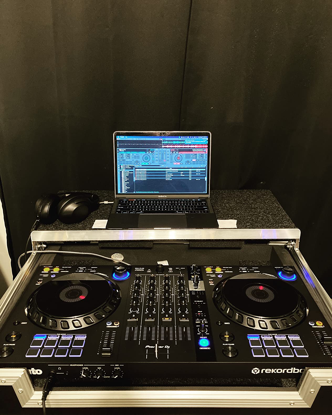 DJ Flight Case Fits Pioneer DDJ-FLX6 with Laptop Tray Harmony Cases customer photo 2