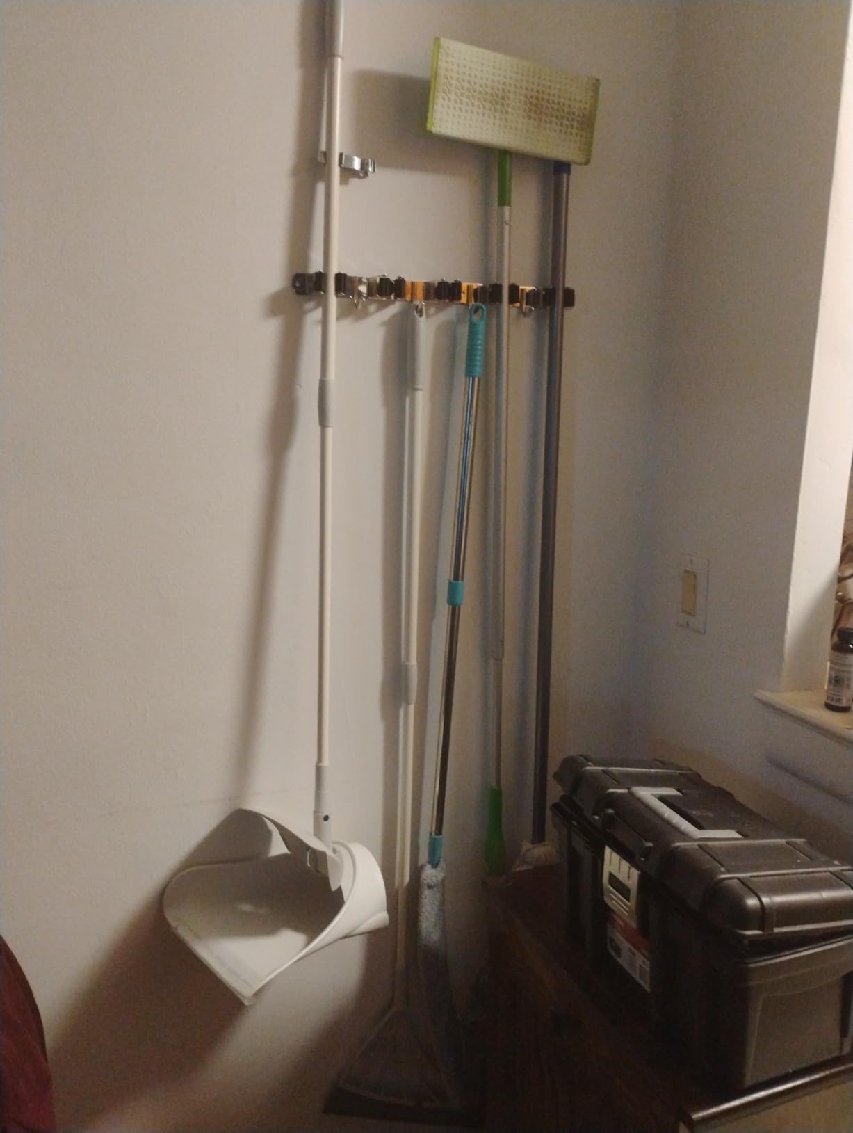 AceMining Broom Holder Wall Mount, 5 Racks 4 Hooks Heavy Duty Mop Organizer customer photo 2