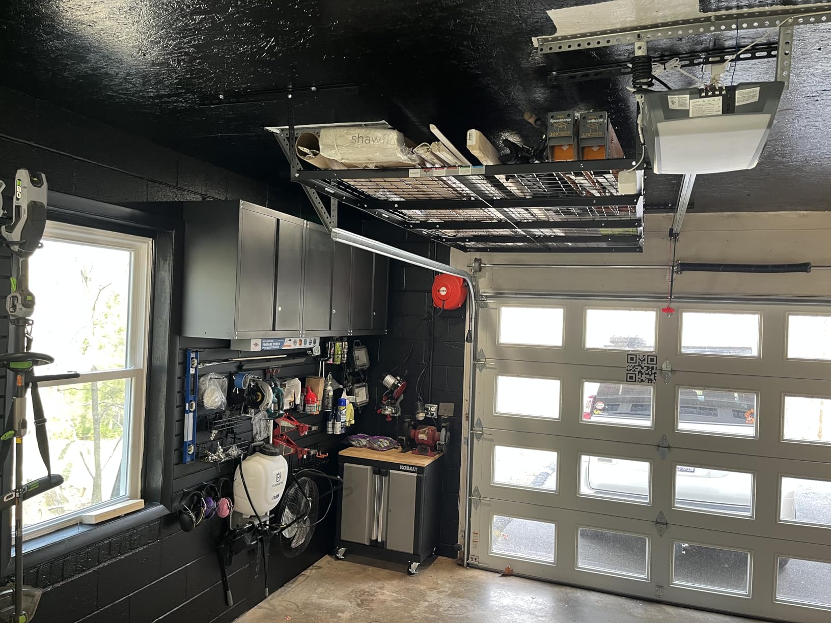 GREATMEET Locking Metal Garage Wall Cabinet with Doors and Shelf customer photo 1
