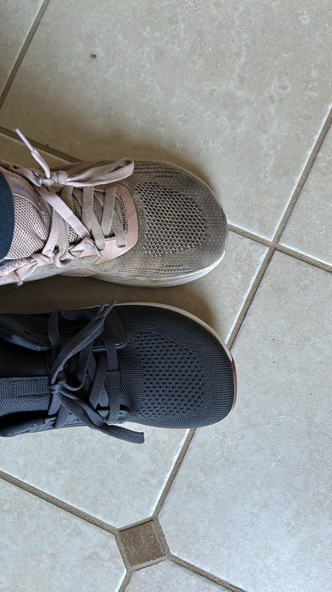 BRONAX Womens Wide Toe Box Road Running Shoes S71 customer photo 1