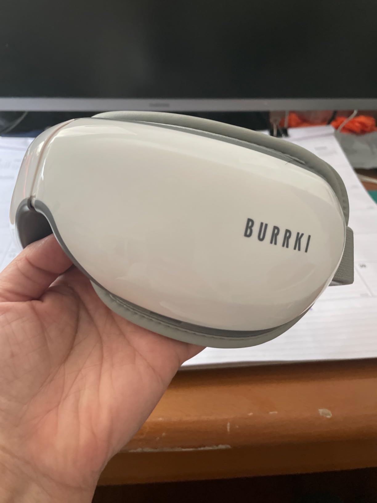Eye Massager with Heat, Massaging Eye Mask customer photo 1