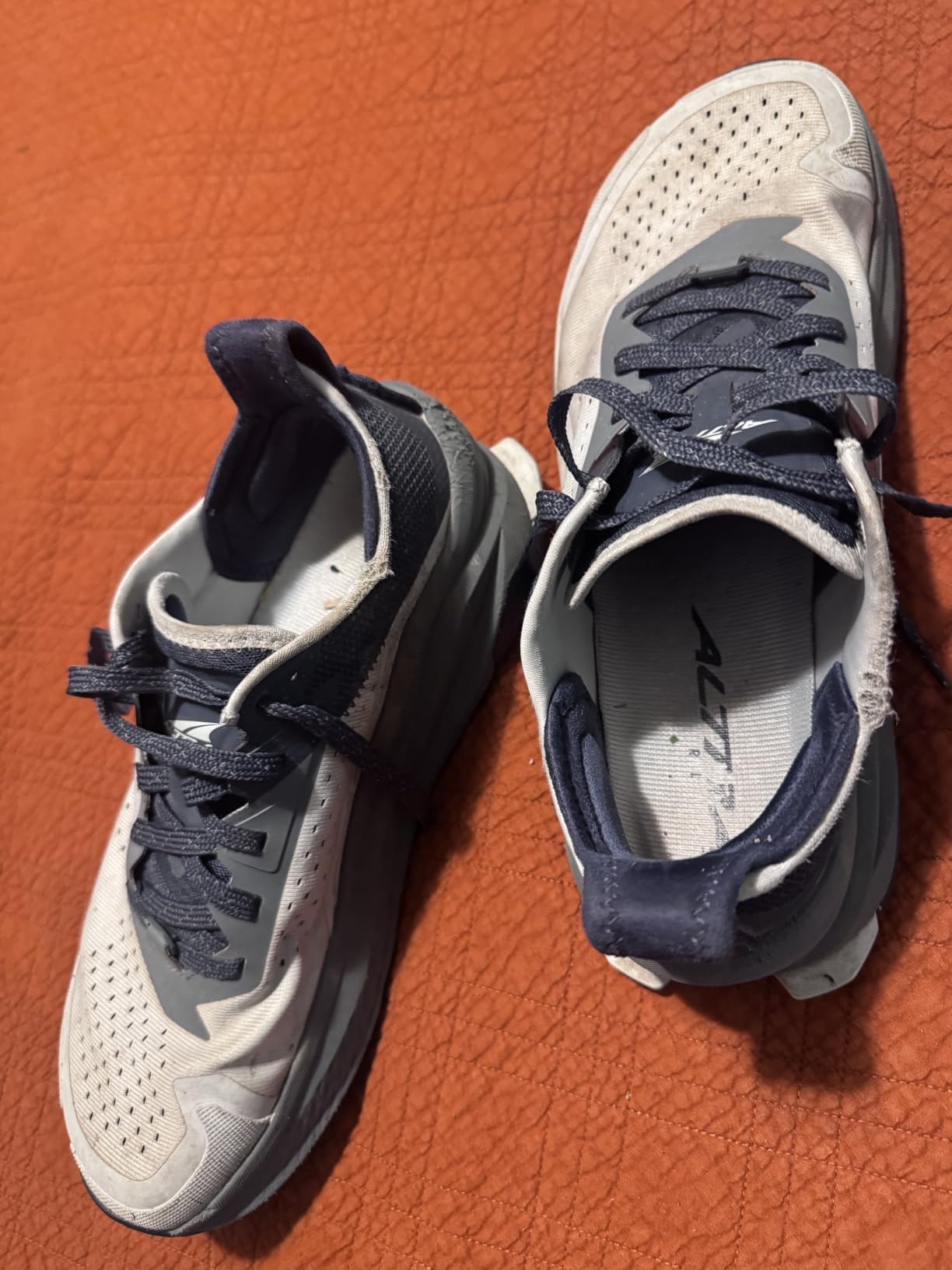 ALTRA Men's Olympus 6 Trail Running Shoe customer photo 1