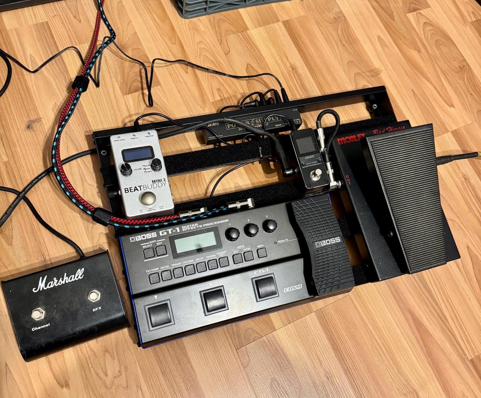 LEKATO Pedalboard, Pedal Board with Built-in Power Supply, 19x12.2x1.8