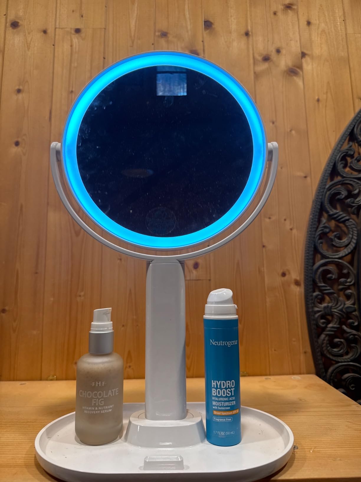MIYADIVA Makeup Mirror with Lights,20X Magnifying Mirror with Light and Touch Switch,Vanity Mirror with 3 Color Light and 80 LEDs,2-Sided Lighted Magnified Mirror 8.8 Inches customer photo 1
