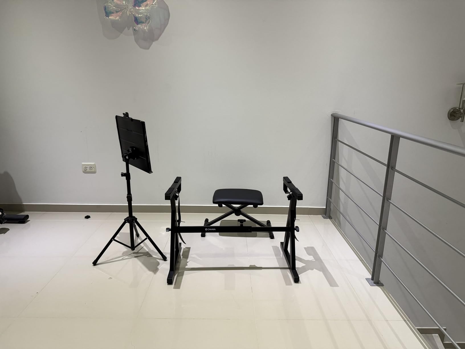 CAHAYA Keyboard Stand Heavy Duty Piano Stand Adjustable Z Style Black customer photo 2