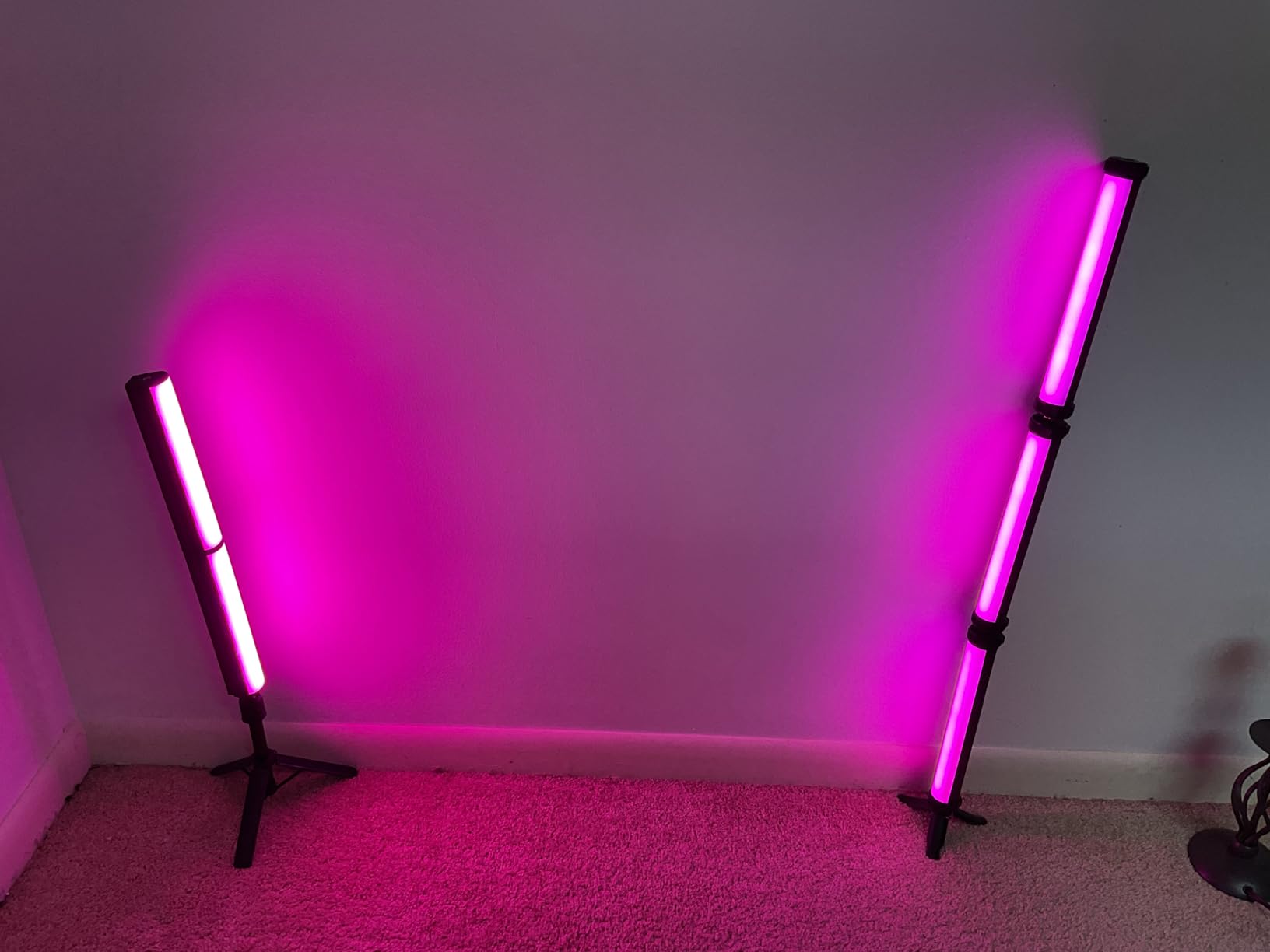 NEEWER TL21C RGB Light Wand with App Control, Magnetic Handheld Light Stick customer photo 1