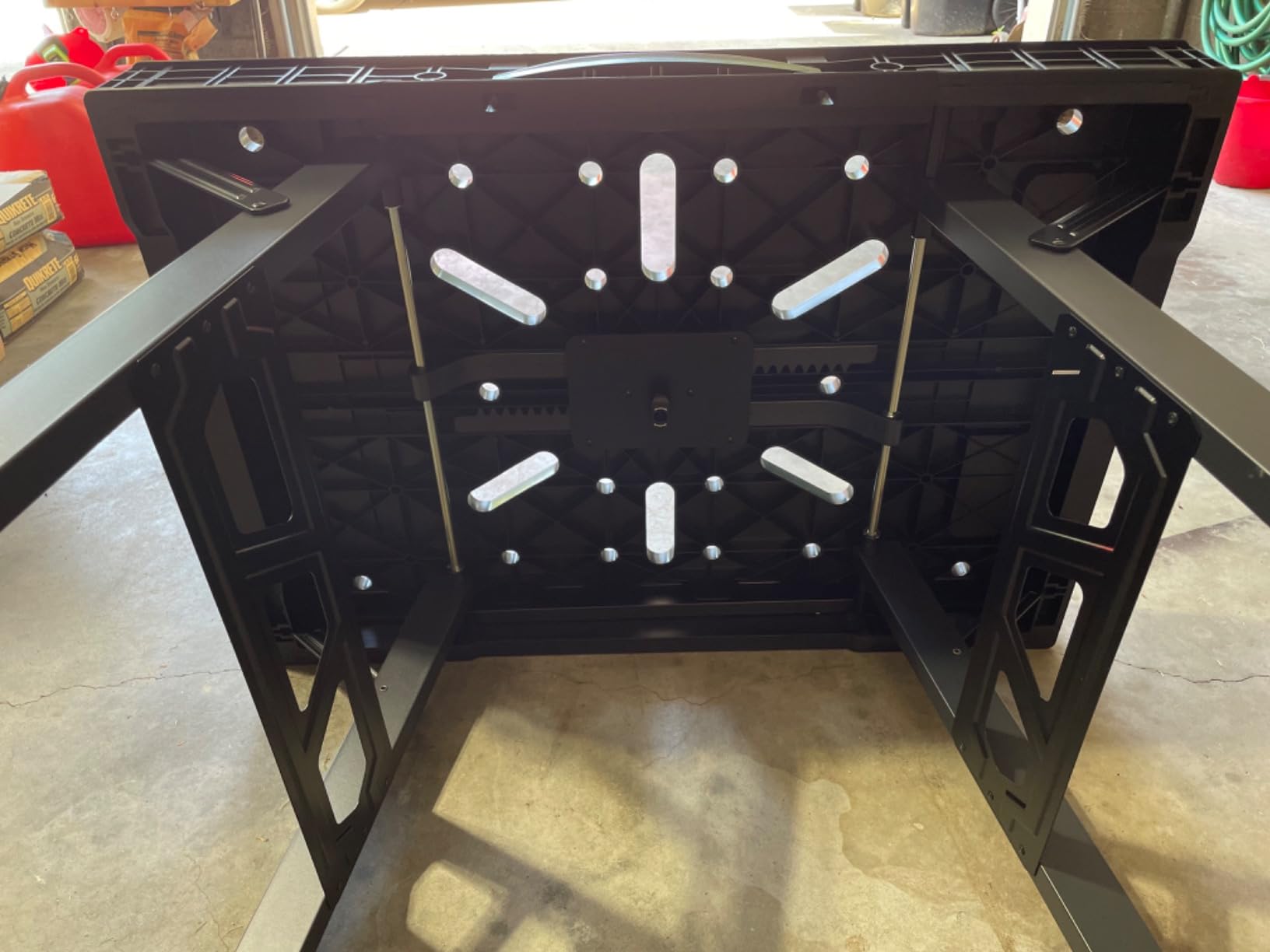 Portable Workbench, Folding Worktable, 1650lbs Capacity, Black customer photo 2
