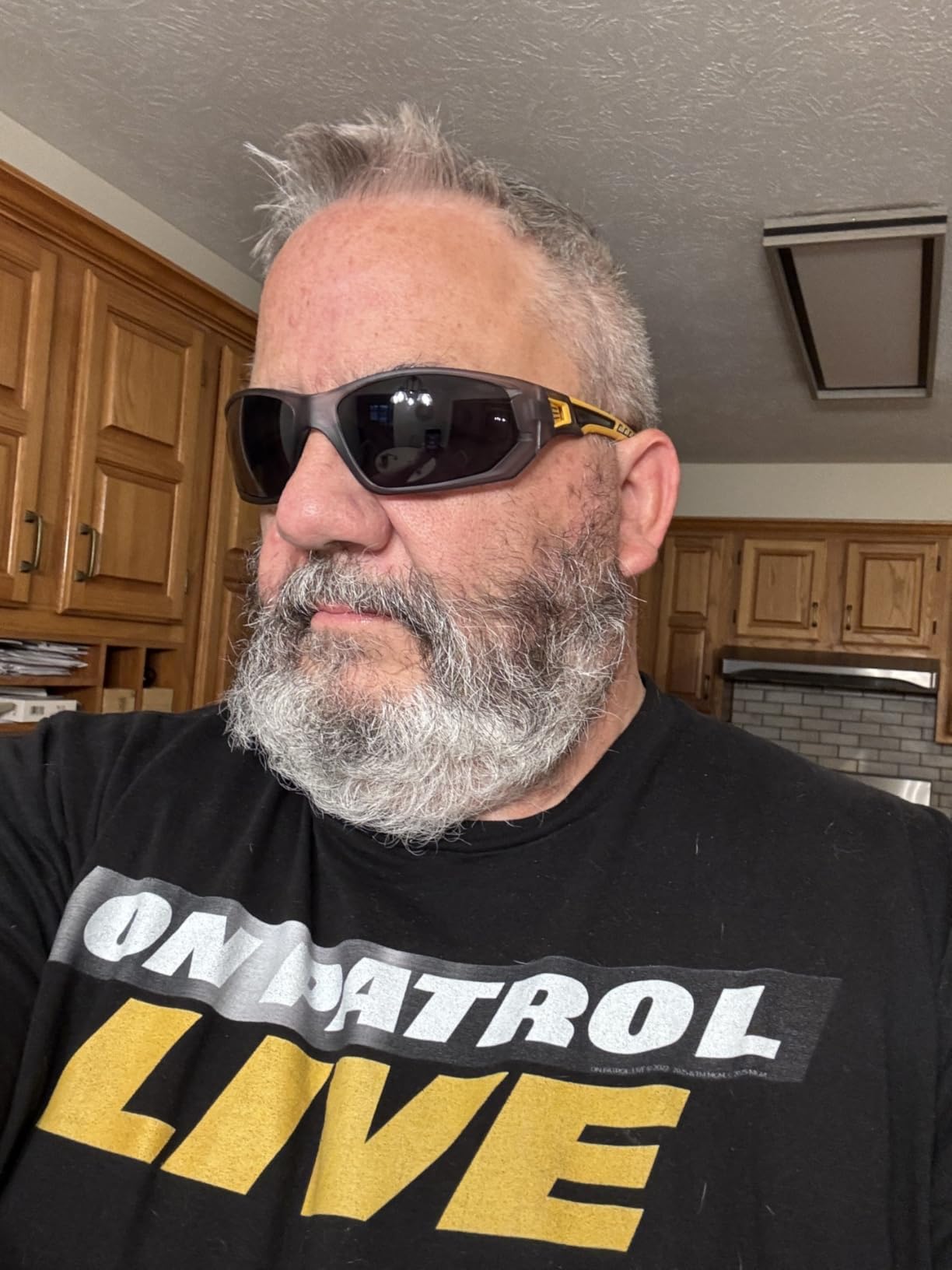 DEWALT DPG112-1D Miter™ Premium Vented No-Slip Safety Glasses – Clear Lens – Vented Frame & Lenses – Rubber Temples & Nosepiece – 1 Pair customer photo 2