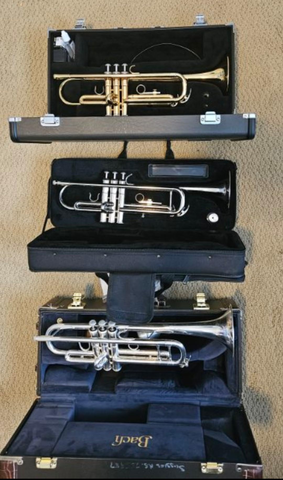 CAHAYA Bb Trumpet Instrument Trompeta: Nickel Student Trumpet with Hard Case 7C Mouthpiece Gloves Standard Trumpets for Beginners or Advanced Students Silver customer photo 2