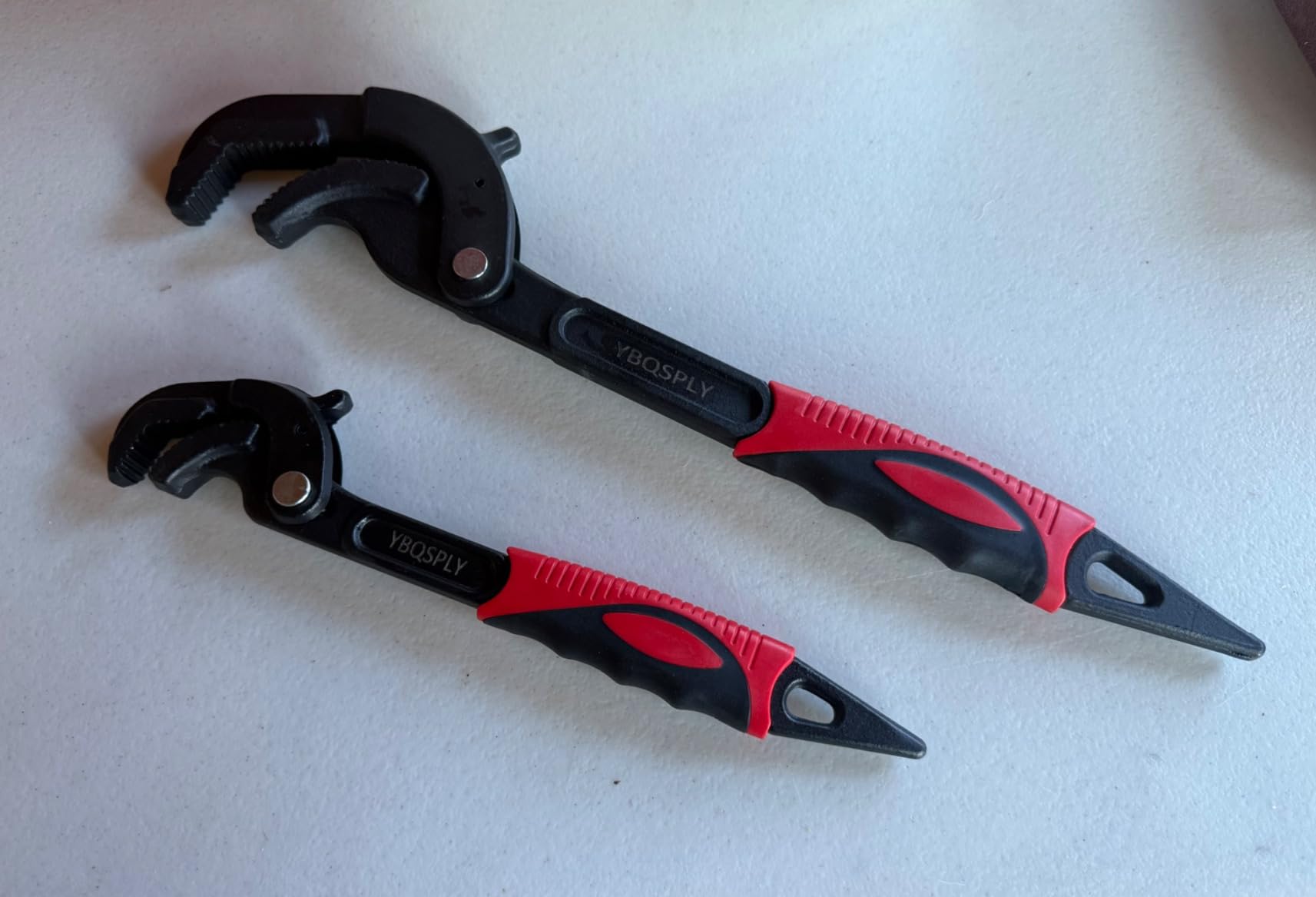 Pipe Wrench Set, 10” and 15” Self Adjusting Wrench 2 Pipe Vise Wrench for 0.55“-2.48”/14-60mm Standard Nuts, Irregular Nuts, Pipes Use customer photo 1