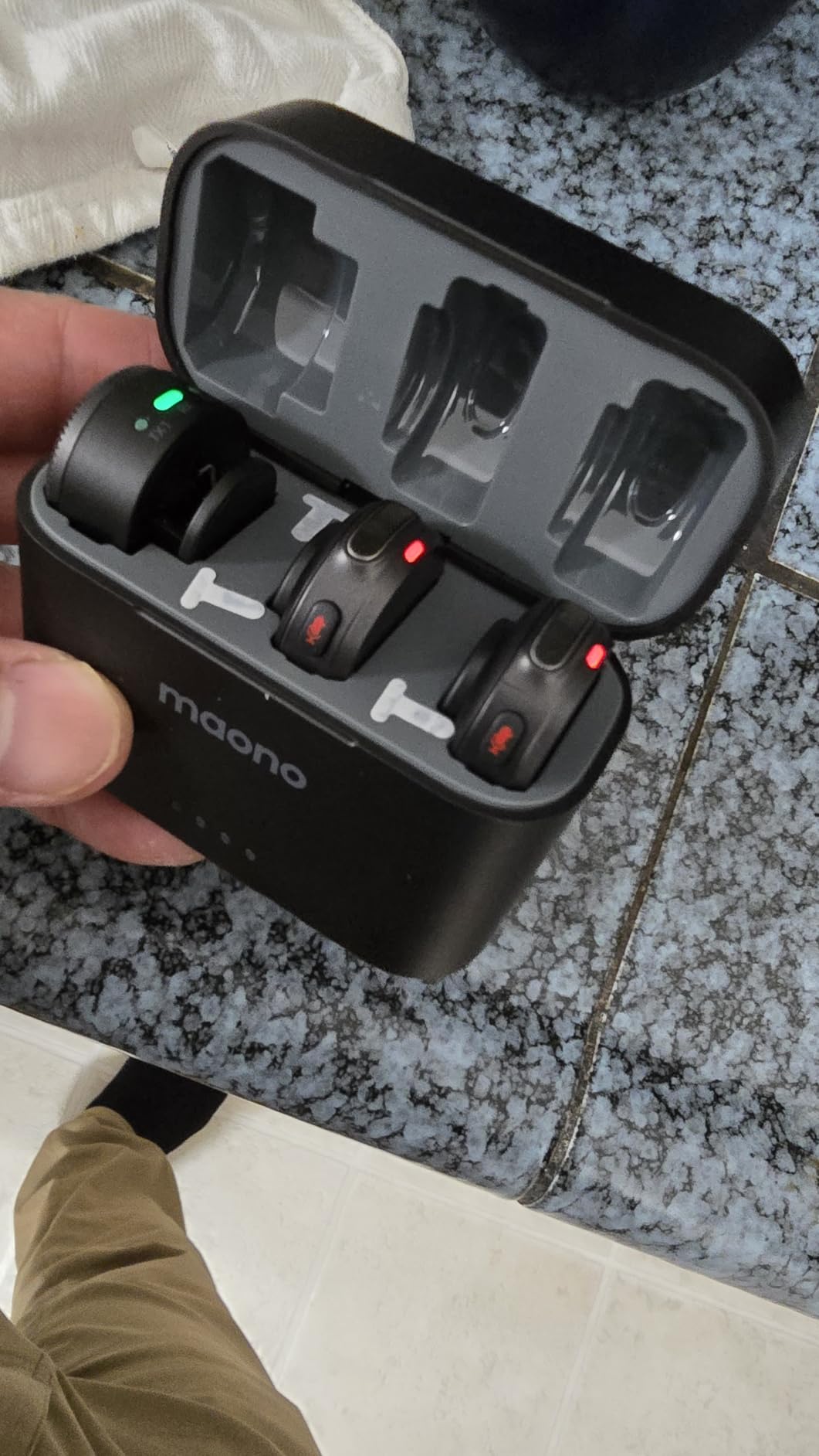 MAONO Wave T5 Wireless Lavalier Microphone for iPhone15/16/17 Android Phone customer photo 1