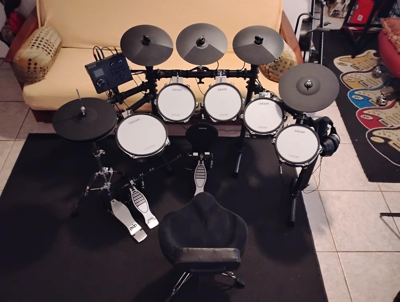 AKLOT Expanded-Size Electric Drum Set: 12'' Two-Piece Standalone Hi-Hat, Independent Kick Drum and 10'' Dual-Zone Snare, 12'' Triple-Zone Ride Cymbal, All Mesh Heads, 460 Sounds, Black customer photo 1