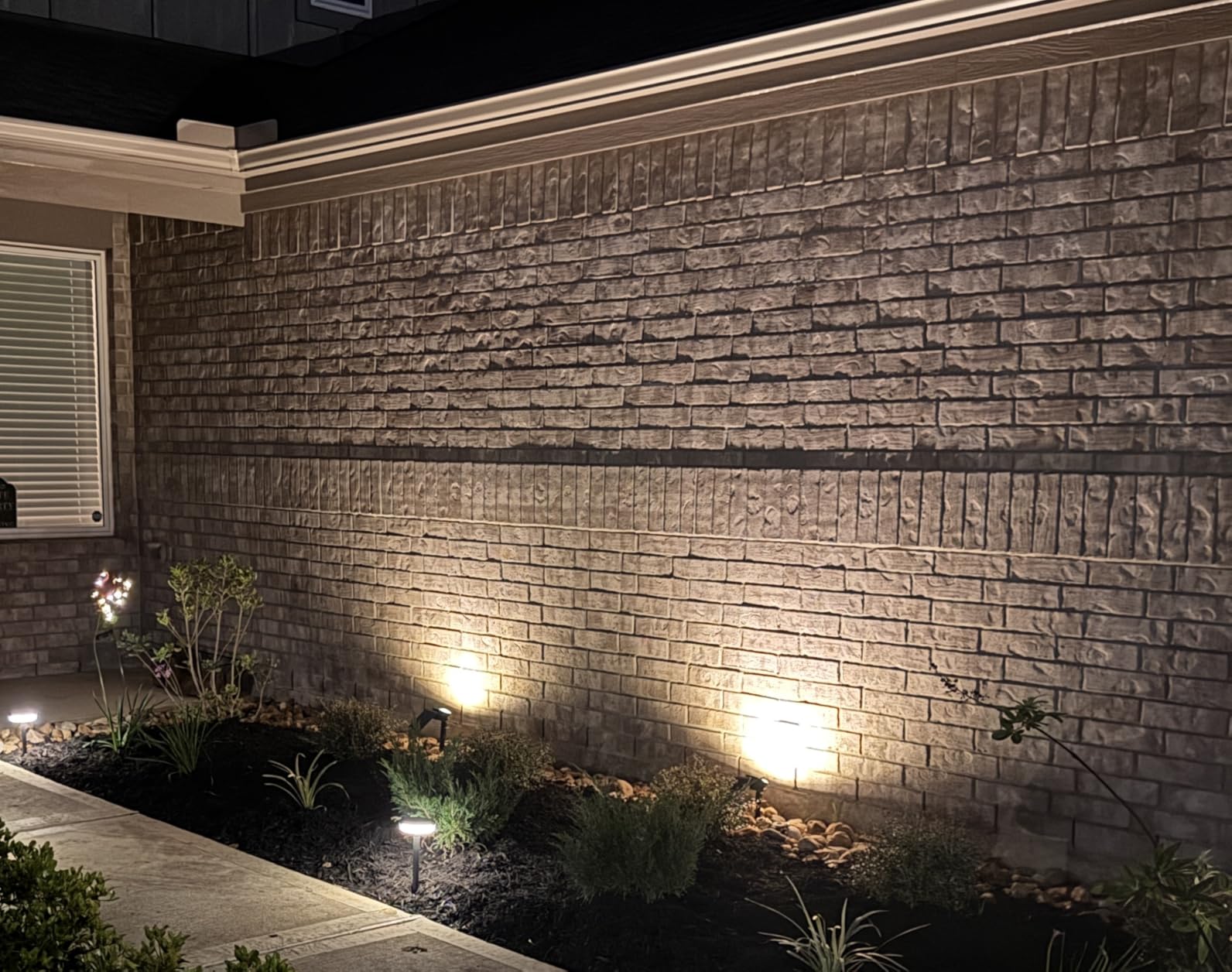 nipify Solar Spot Lights Outdoor Waterproof, Landscape Spotlights customer photo 1