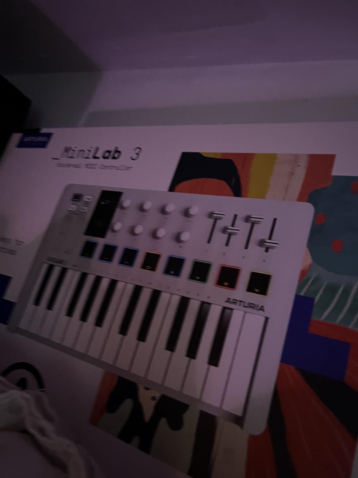 Arturia MiniLab 3-25 Key USB MIDI Keyboard Controller With 8 Multi-Color Drum Pads, 8 Knobs and Music Production Software Included, Aquamarine customer photo 1